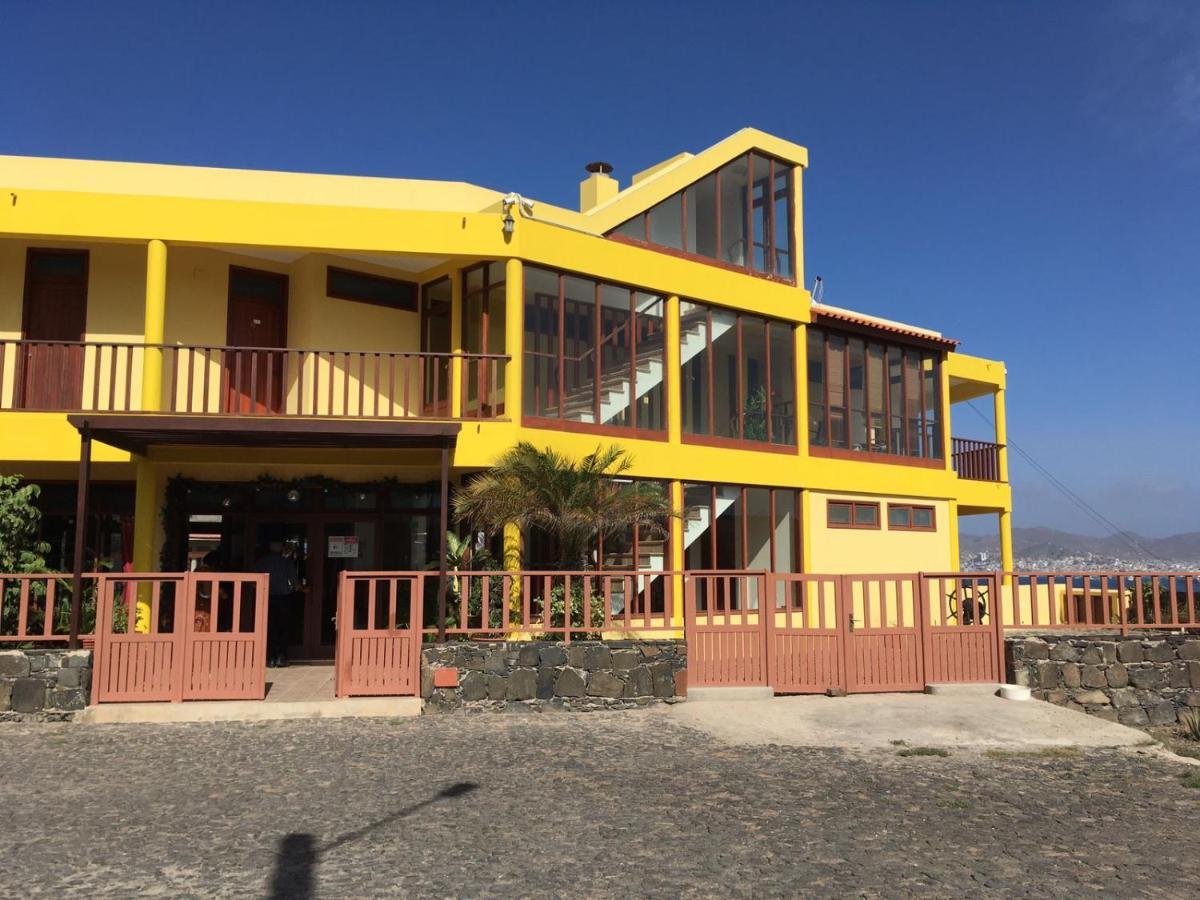 Pousada Monte Cara Mindelo Exterior photo